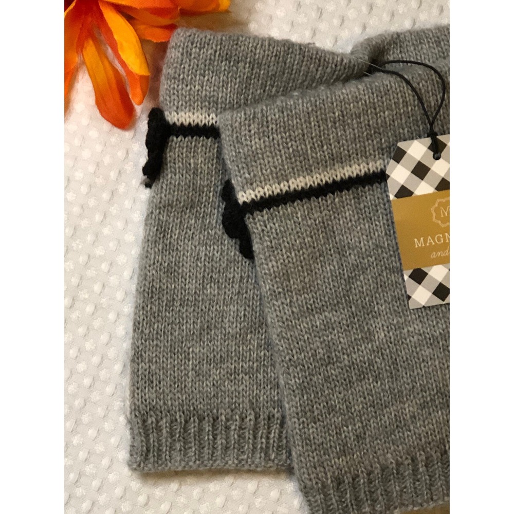 Magnolia and Vine - NEW - Boot cuffs Gray black + white NWT